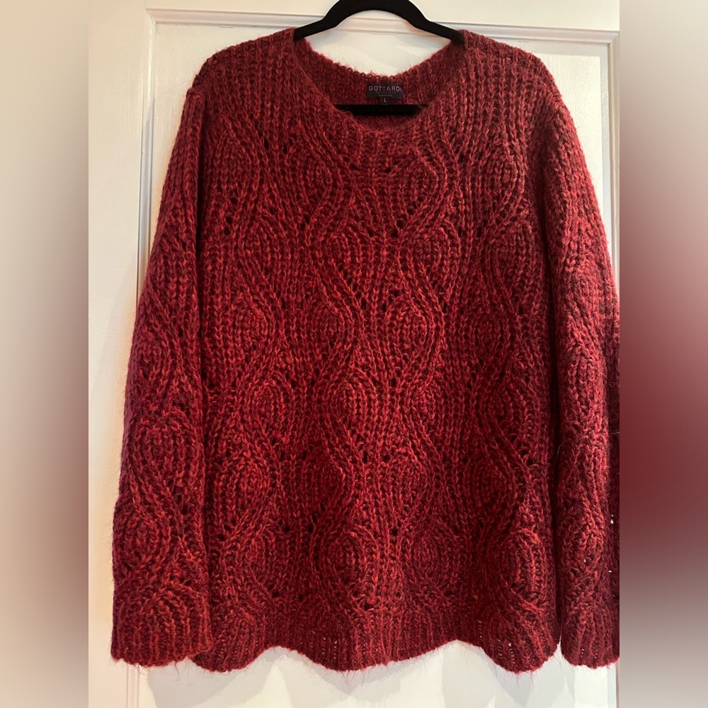 Beautiful red Italian knit pullover